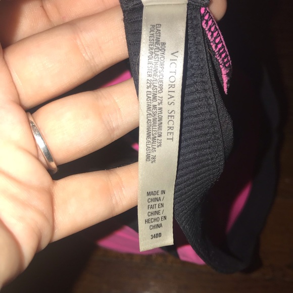 Victoria Secret (VSX) sports bra - Picture 4 of 4